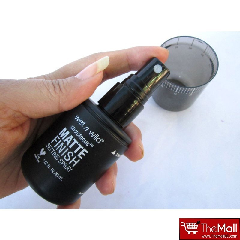 Wet n Wild Photo Focus Matte Finish Setting Spray 45ml - E772 Matte Appeal