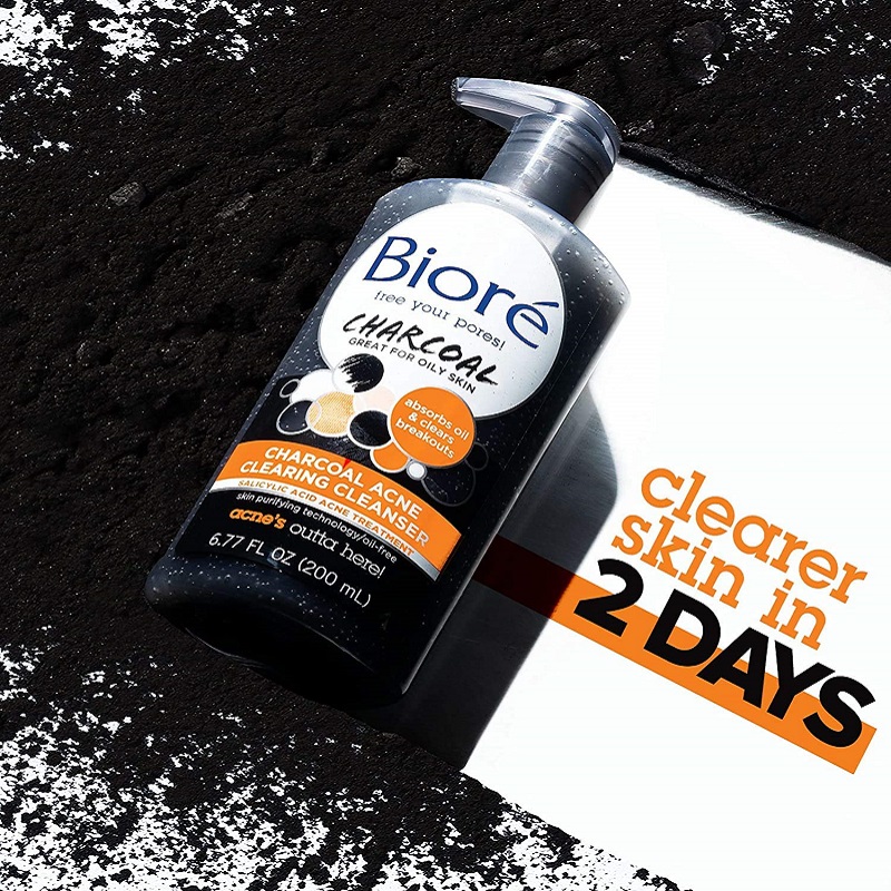 Biore Charcoal Acne Clearing Cleanser 200ml