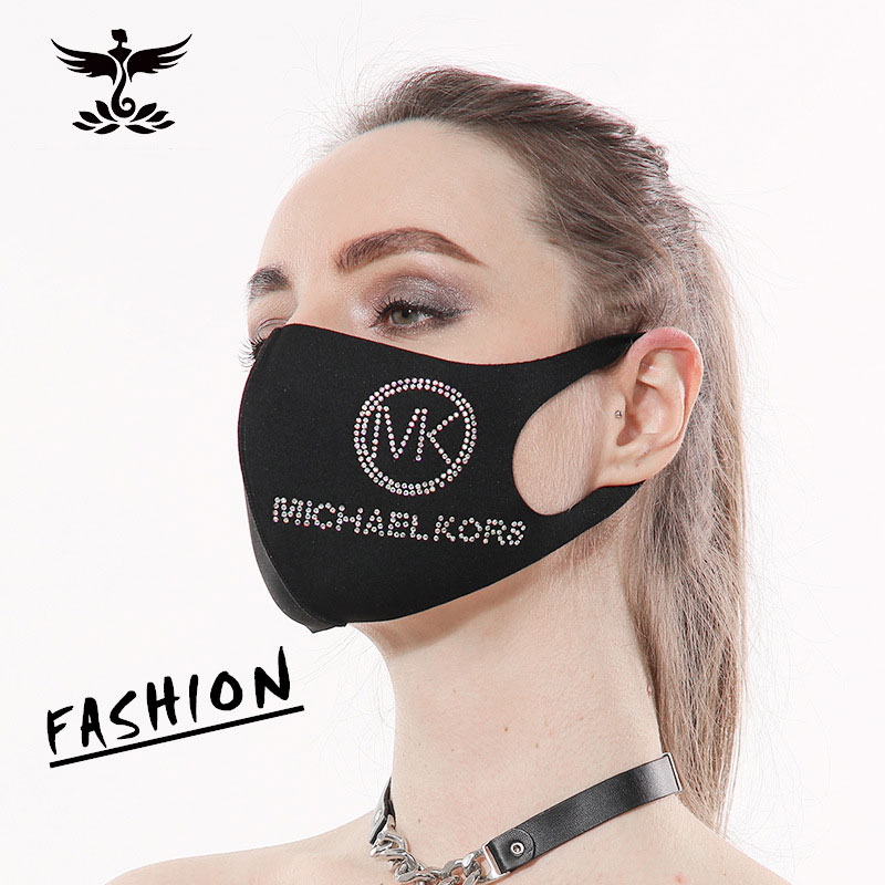 Classic Fashion Breathable Face Mask (301061)