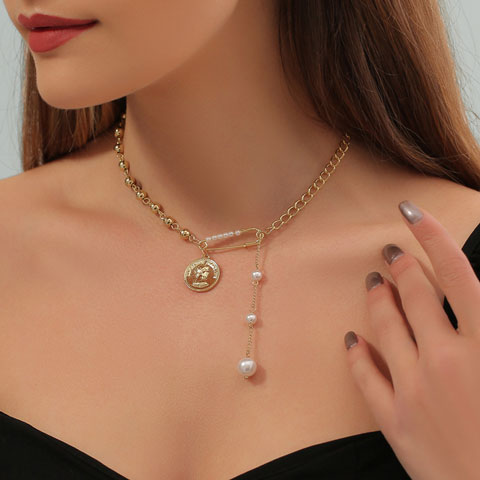 Creative Metal Paper Clip Pearl Collarbone Chain Necklace (34)