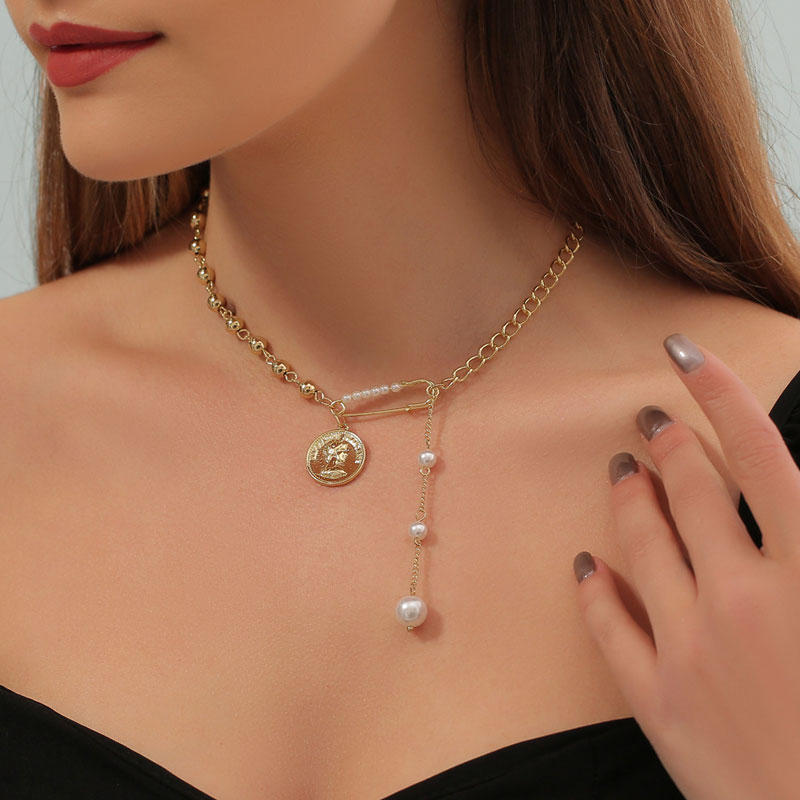 Creative Metal Paper Clip Pearl Collarbone Chain Necklace (34)