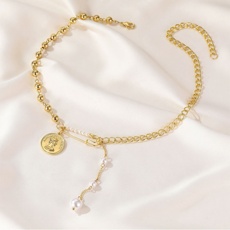Creative Metal Paper Clip Pearl Collarbone Chain Necklace (34)