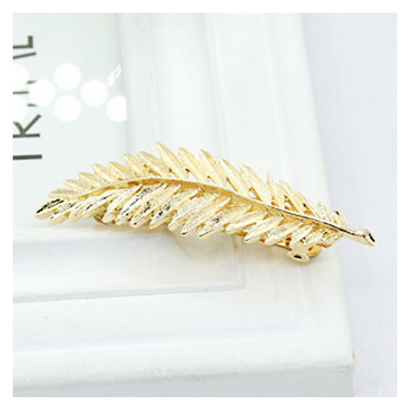 Fashionable Spring Leaf Needle Edge Hair Clip (45)