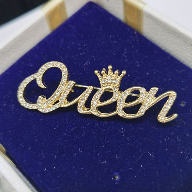 Letter Crown Shape Decor Brooch For Women - Queen