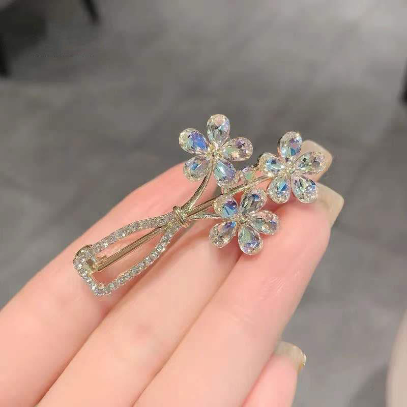 Luxury Design Brooch Pin For Women - Flower Vase