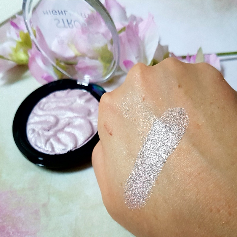 Makeup Revolution Strobe Highlighter - Lunar