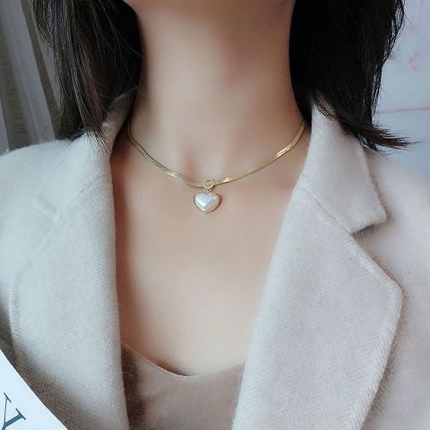 New Trendy Metal Love Pendant Collar Chain (30)