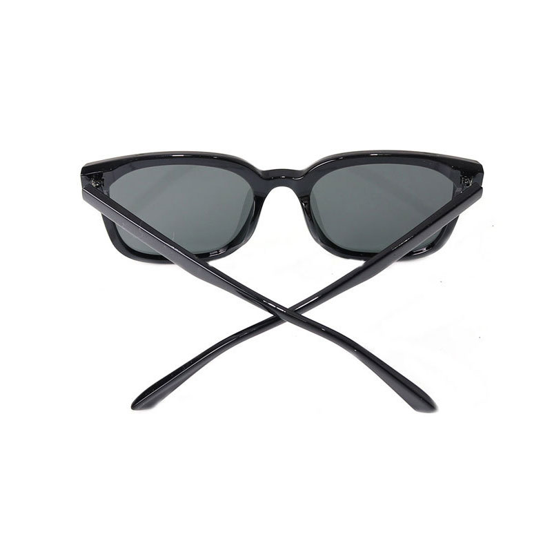 Polished & Trendy Stylish Sunglass For Unisex (303)