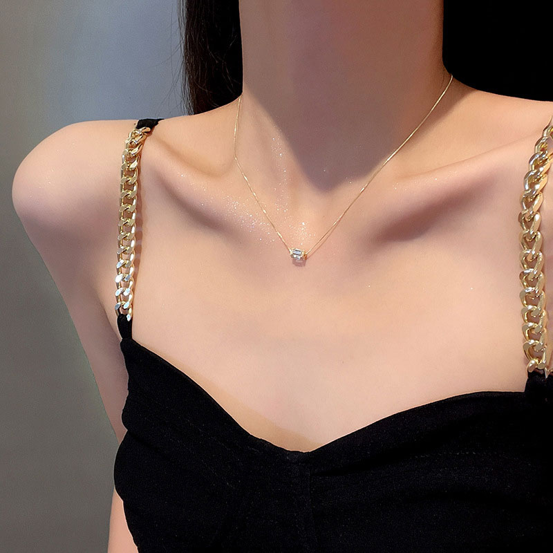 Super Fairy Clavicle Chain Crystal Small Pendant Necklace (301095)