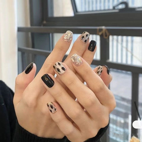 Sweet Cool Diamond Leopard Short Fake Nail Patch 24pcs - Black Silver