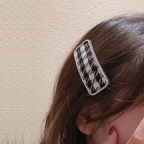 Sweet Rhinestone Hair Clip (301010)