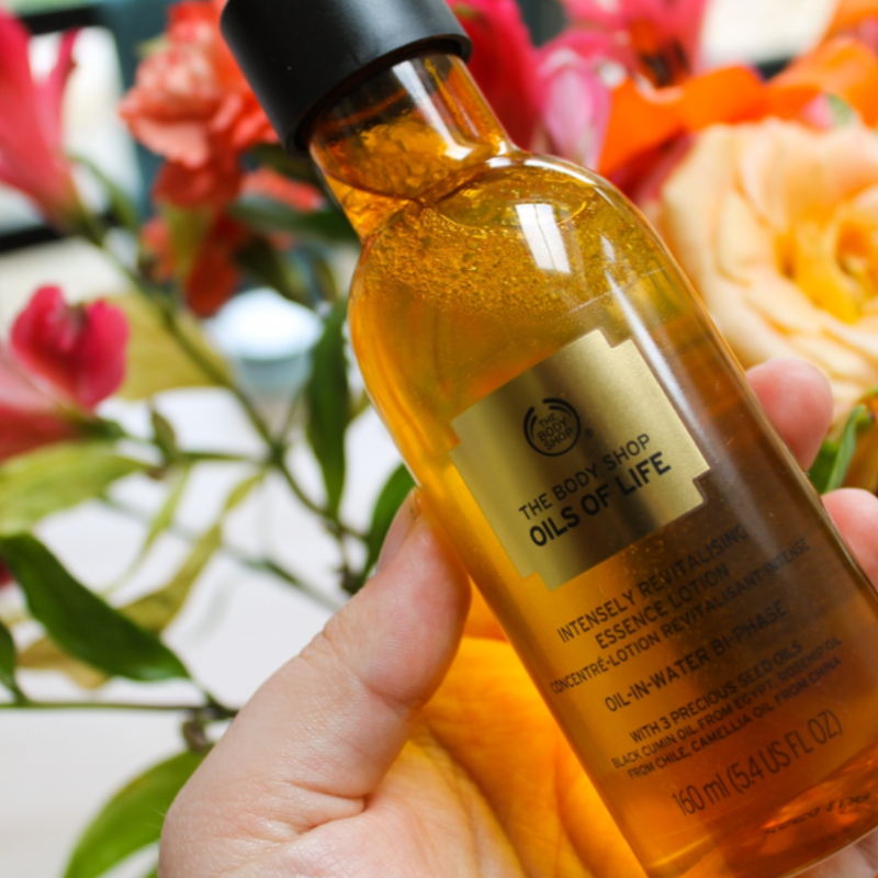 The Body Shop Oils of Life Intensely Revitalising Essence Lotion 160ml