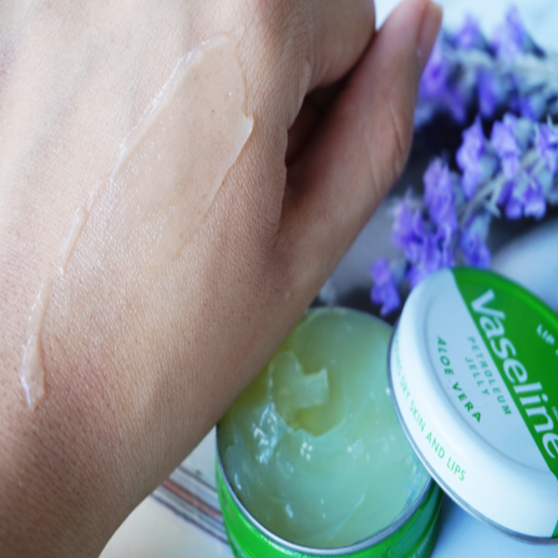 Vaseline Aloe Lip Therapy Petroleum Jelly 20g