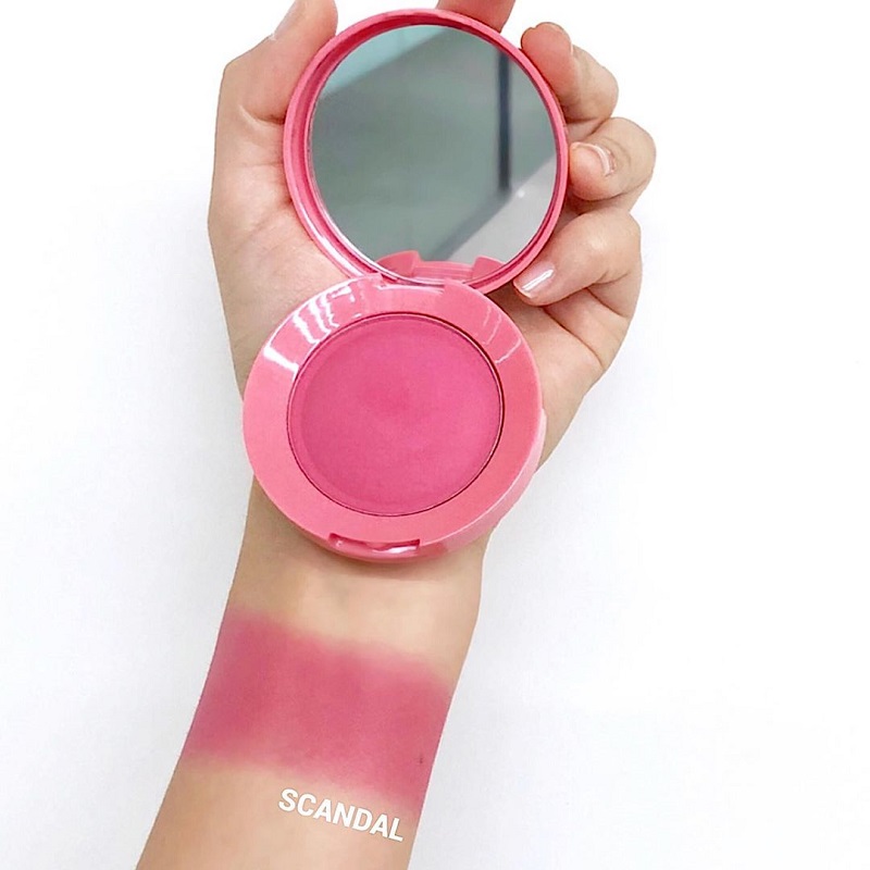 W7 Candy Blush - Scandal