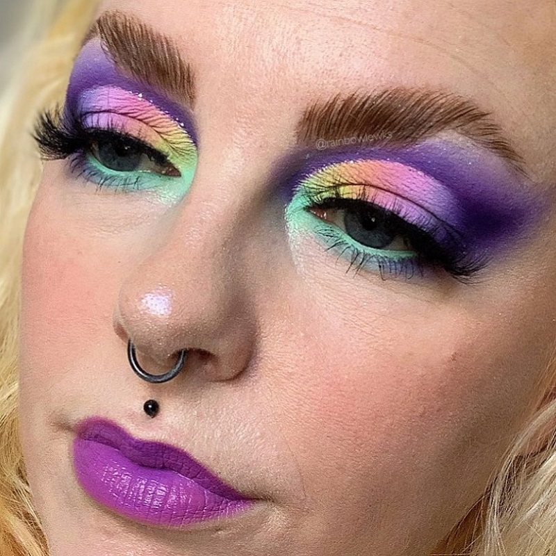 W7 Mardi Gras Express Yourself 40 Amazing Pressed Pigments Palette