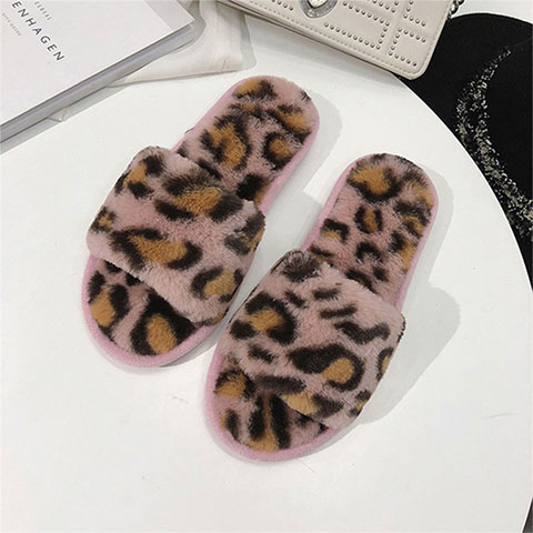 Winter's New Leopard Printed Furry Indoor Slippers