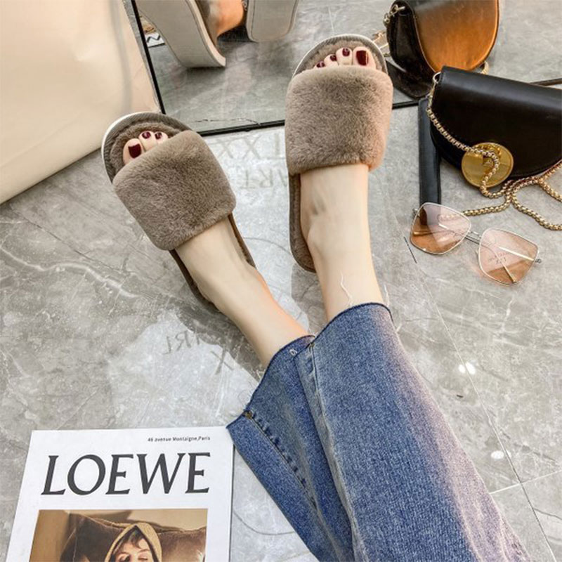 Women's Outer Wear Plush Slippers